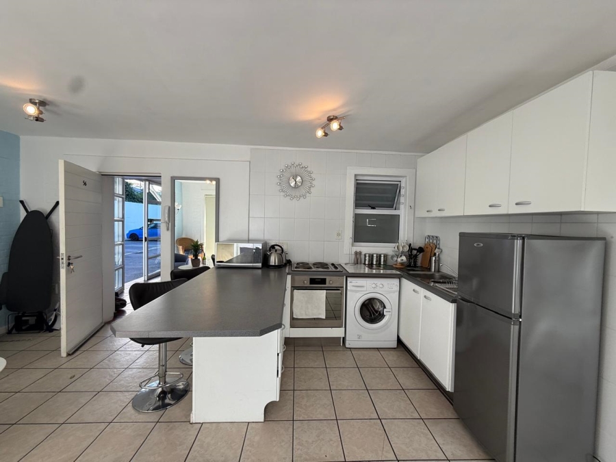 To Let 0 Bedroom Property for Rent in Green Point Western Cape